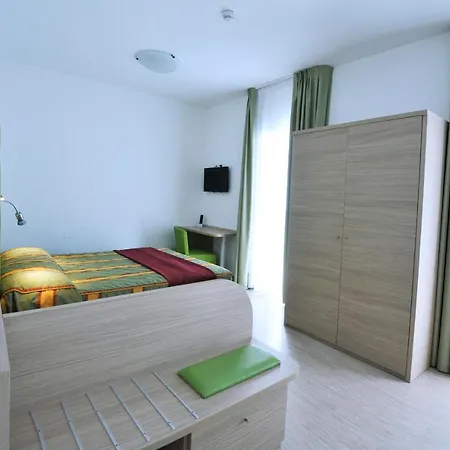 Hotel Marzia Queen 3*